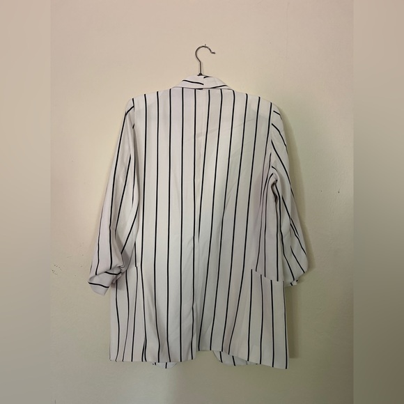 NWT Madison Striped Open-Front Blazer (L) ⚡🖤 - Picture 2 of 3